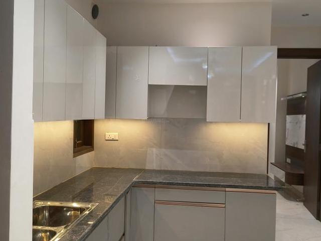 2 BHK Independent Builder Floor in Vaishali for resale Ghaziabad. The reference number is 20653773