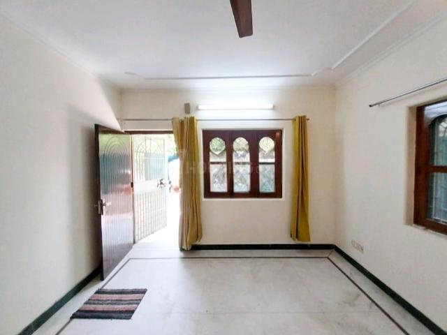 2 BHK Independent Builder Floor in Vasant Kunj for rent New Delhi. The reference number is 18175934