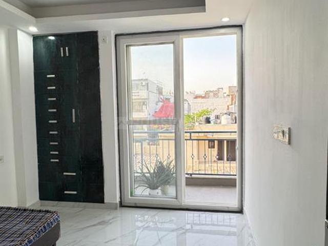 2 BHK Independent Builder Floor in Vasant Kunj for resale New Delhi. The reference number is 20097936