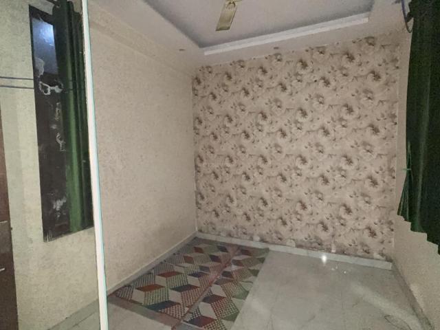 2 BHK Independent Builder Floor in Vasundhara for resale Ghaziabad. The reference number is 20413399