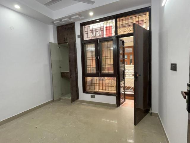 2 BHK Independent Builder Floor in Vasundhara for resale Ghaziabad. The reference number is 20616123