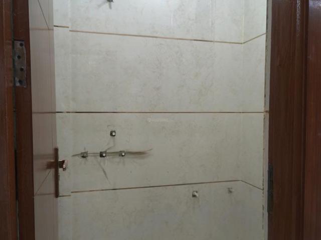 2 BHK Independent Builder Floor in Vasundhara for resale Ghaziabad. The reference number is 21310945