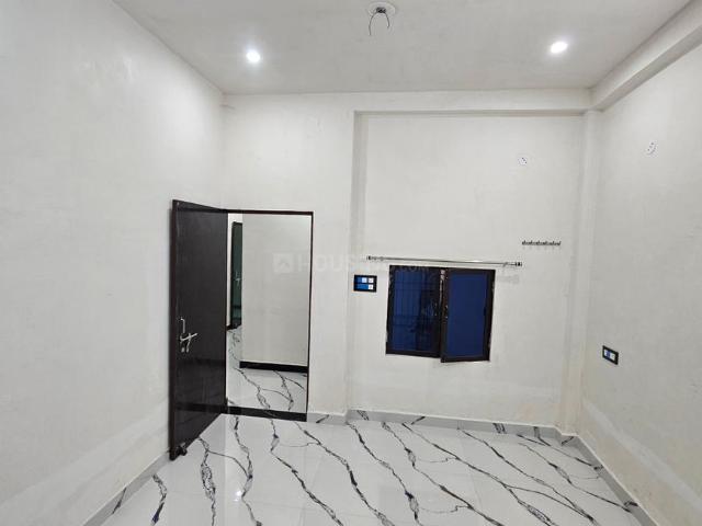 2 BHK Independent Builder Floor in Varanasi Cantonment for rent Varanasi. The reference number is 20963466