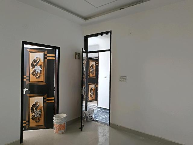 2 BHK Independent Builder Floor in DLF Ankur Vihar for resale Ghaziabad. The reference number is 20902255