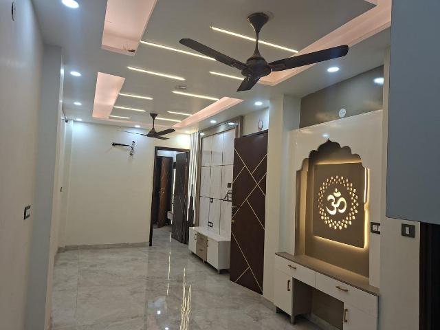 2 BHK Independent Builder Floor in Vikaspuri for rent New Delhi. The reference number is 19464548