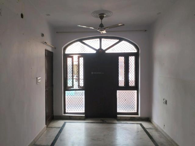 2 BHK Independent Builder Floor in Vikaspuri for rent New Delhi. The reference number is 21127359
