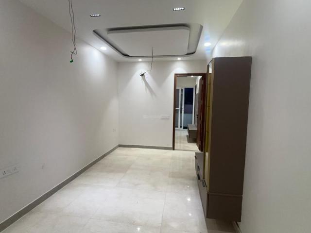 2 BHK Independent Builder Floor in Vikaspuri for resale New Delhi. The reference number is 21160582