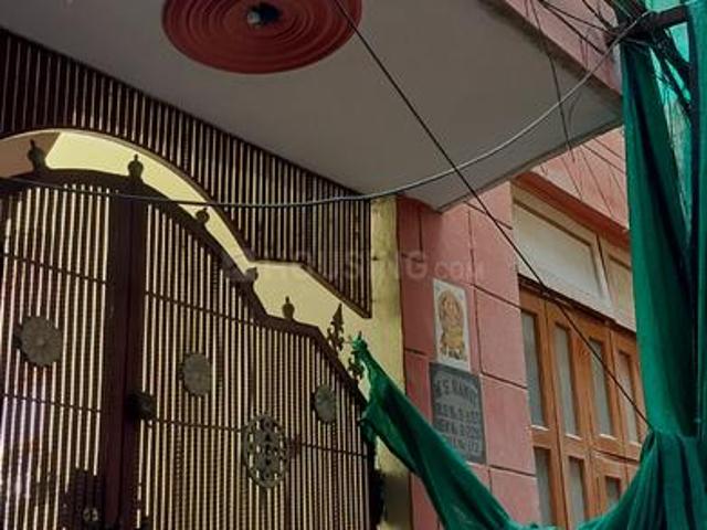 2 BHK Independent Builder Floor in Vinod Nagar West for resale New Delhi. The reference number is 21197173