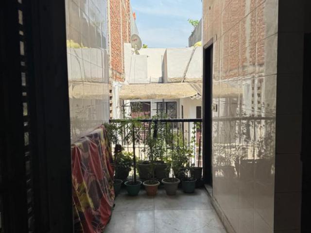 2 BHK Independent Builder Floor in Vishnu Garden for resale New Delhi. The reference number is 18868927