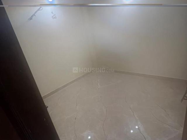 2 BHK Independent Builder Floor in Vishnu Garden for resale New Delhi. The reference number is 21012973