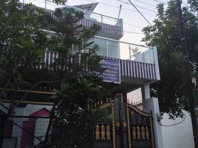 2 BHK Independent Builder Floor in Vrindavan Yojana for rent Lucknow. The reference number is 18405238