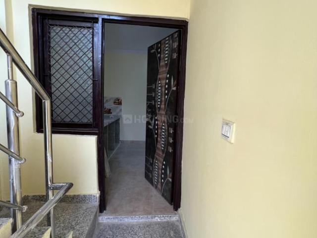 2 BHK Independent Builder Floor in Yamuna Vihar for rent New Delhi. The reference number is 21002986