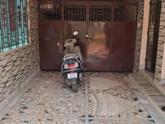 2 BHK Independent House in Tankapani Road for rent Bhubaneswar. The reference number is 21054039