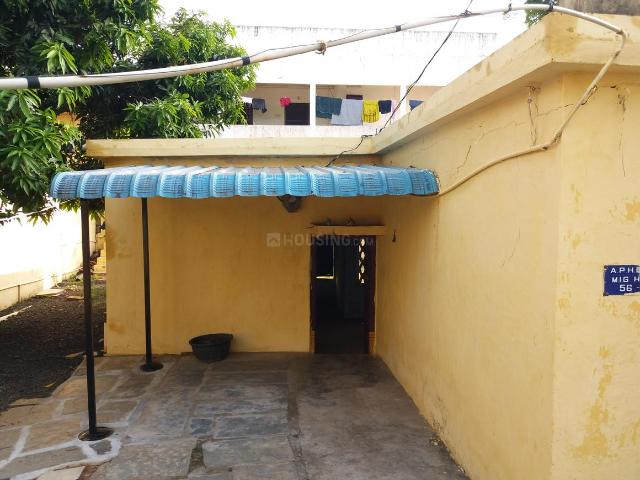 2 BHK Independent House in Tadepalligudem for rent West Godavari. The reference number is 13157055