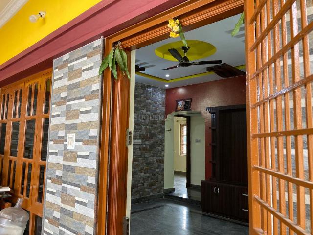 2 BHK Independent House in Varanasi for rent Bengaluru. The reference number is 21284889