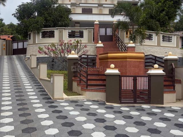 2 BHK Independent House in Vazhayila for rent Thiruvananthapuram. The reference number is 21002354