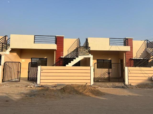 2 BHK Independent House in Vidhan Sabha Road for resale Raipur. The reference number is 21056271