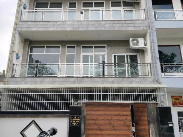 2 BHK Independent House in XU III for rent Greater Noida. The reference number is 20599580