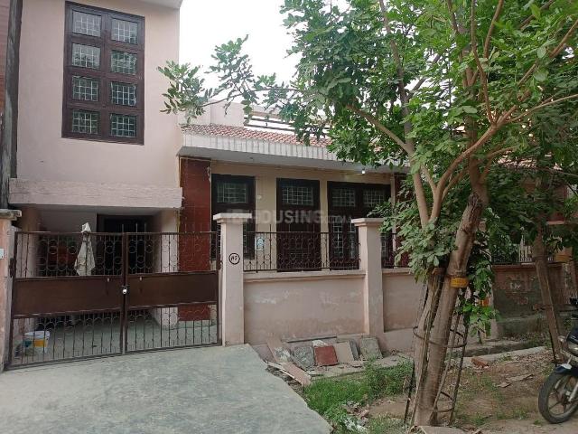 2 BHK Independent House in XU III for resale Greater Noida. The reference number is 16581001