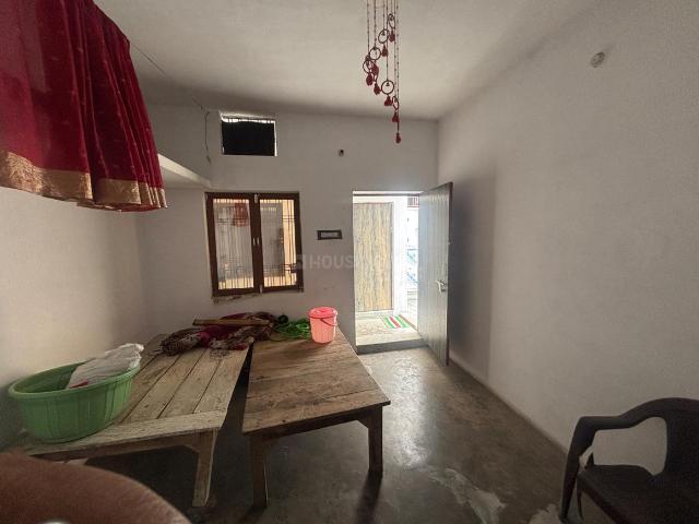 2 BHK Independent House in Alambagh for rent Lucknow. The reference number is 20701774
