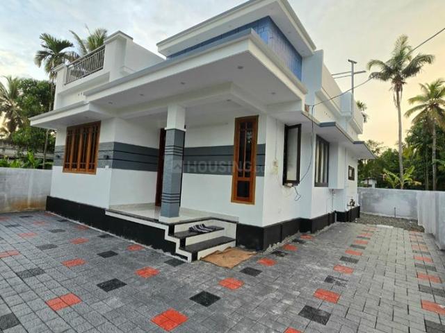 2 BHK Independent House in Alangad for resale Kochi. The reference number is 21366156