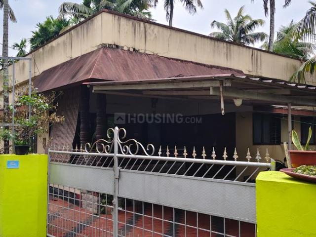 2 BHK Independent House in Aluva for rent Kochi. The reference number is 21363878