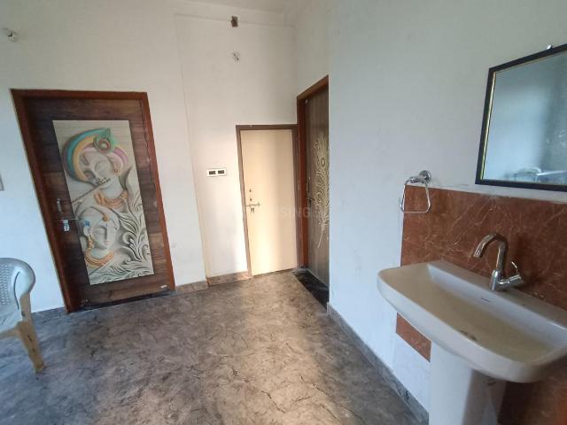 2 BHK Independent House in Amara Khaira Chak for rent Varanasi. The reference number is 18389998