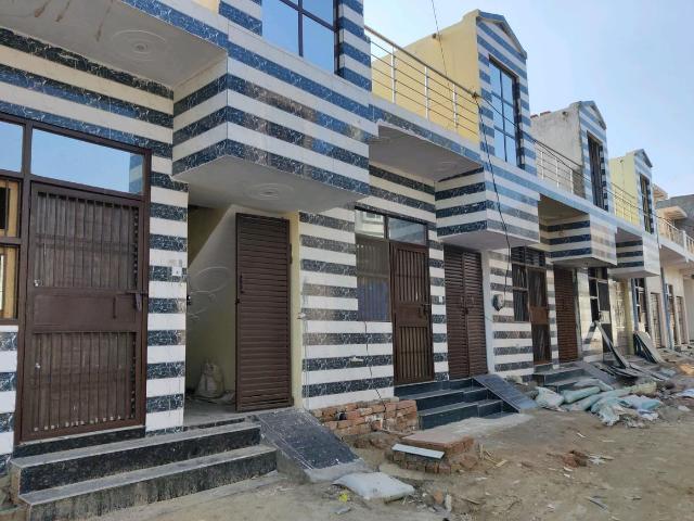 2 BHK Independent House in Bamheta Village for resale Ghaziabad. The reference number is 19407326