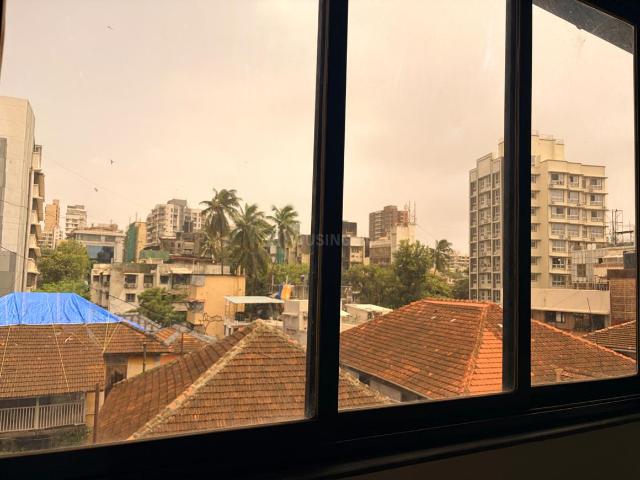 2 BHK Independent House in Bandra West for rent Mumbai. The reference number is 21342673