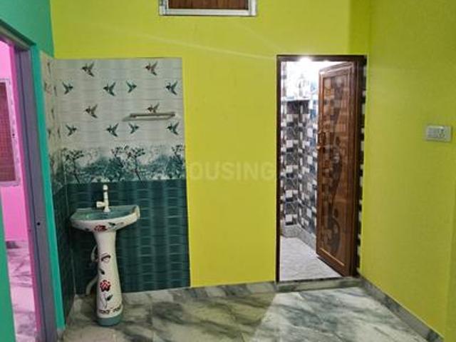 2 BHK Independent House in Barasat for rent Kolkata. The reference number is 20585689