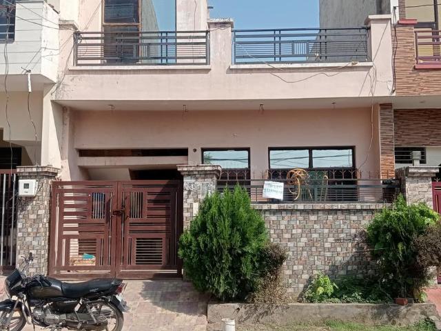 2 BHK Independent House in Bhabat for rent Zirakpur. The reference number is 21151123