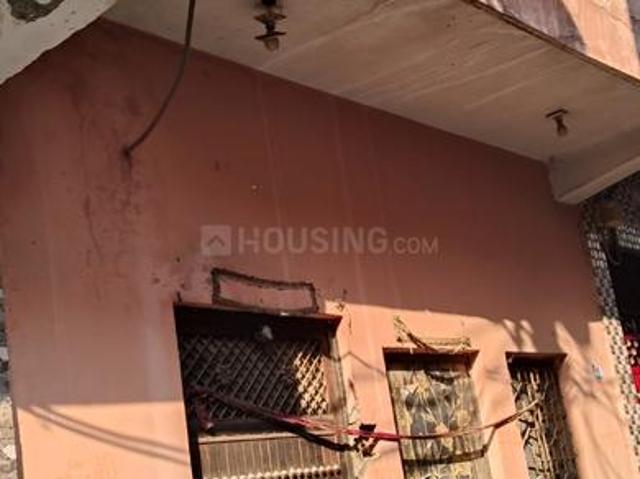 2 BHK Independent House in Budh Vihar for resale New Delhi. The reference number is 18777096