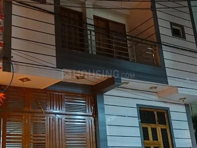 2 BHK Independent House in Burari for rent New Delhi. The reference number is 20551225