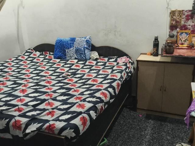 2 BHK Independent House in Burari for rent New Delhi. The reference number is 21097120