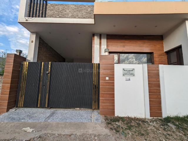 2 BHK Independent House in Channi Himmat for rent Jammu. The reference number is 21108159