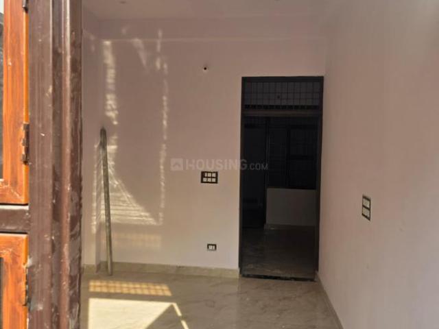 2 BHK Independent House in Crossings Republik for rent Ghaziabad. The reference number is 20971999
