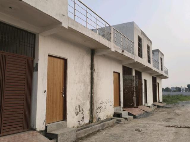 2 BHK Independent House in Dhoom Manikpur for resale Greater Noida. The reference number is 21105056