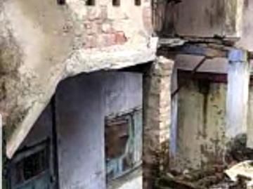 2 BHK Independent House in Dhakuria for resale Kolkata. The reference number is 6722261