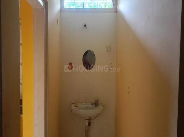 2 BHK Independent House in Downtown for rent Guwahati. The reference number is 21238575