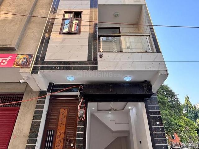 2 BHK Independent House in Dwarka Mor for resale New Delhi. The reference number is 19587069
