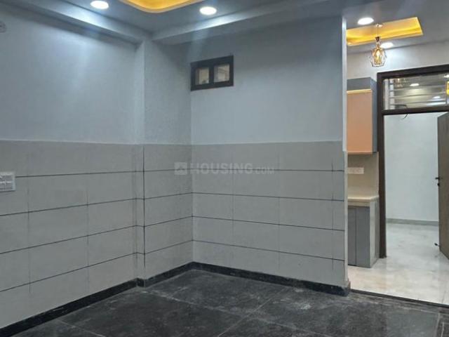 2 BHK Independent House in Dwarka Mor for resale New Delhi. The reference number is 19685407