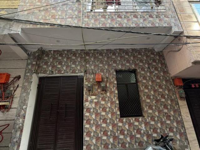 2 BHK Independent House in Dwarka Mor for resale New Delhi. The reference number is 19969115
