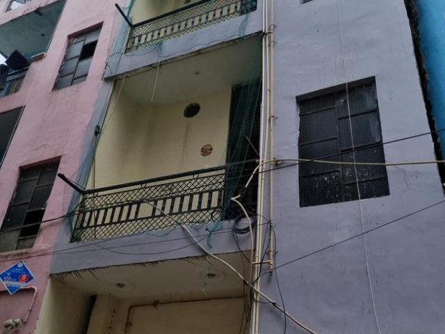 5 BHK Independent House in Nawada for resale New Delhi. The reference number is 20282086
