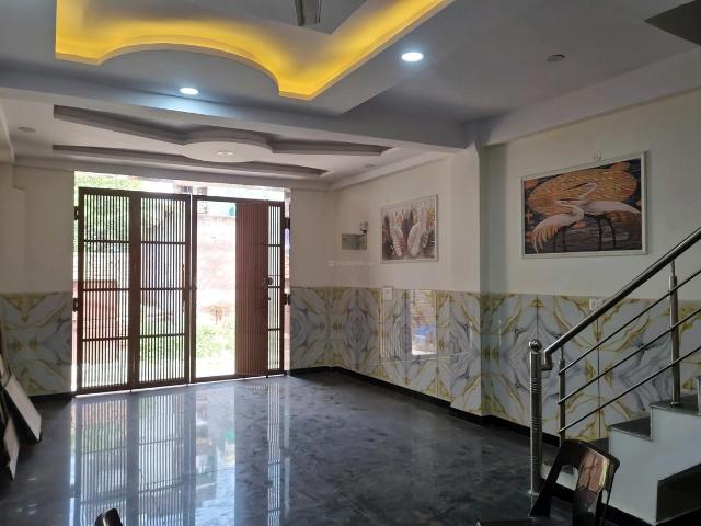 3 BHK Independent House in Nawada for resale New Delhi. The reference number is 21009746