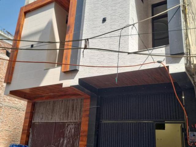 2 BHK Independent House in Razapur Khurd for resale New Delhi. The reference number is 21230933