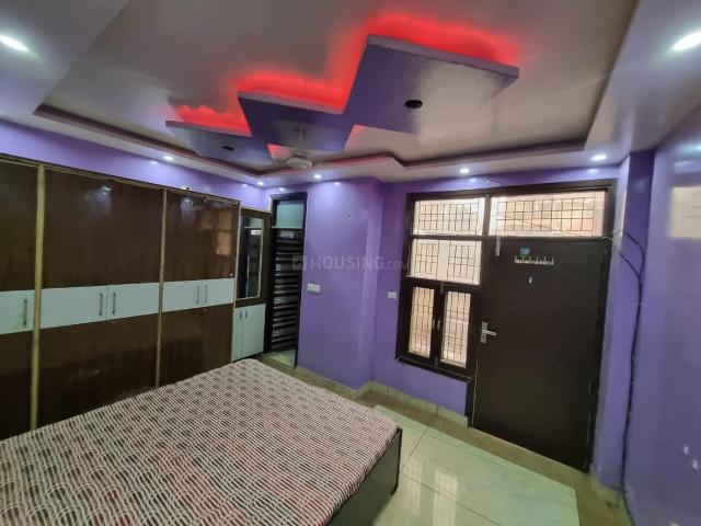 2 BHK Independent House in Dwarka Mor for resale New Delhi. The reference number is 21359904