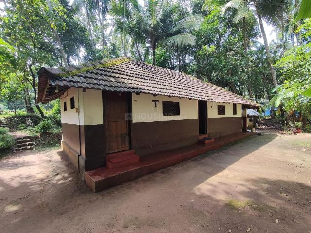 2 BHK Independent House in Elathur for rent Kozhikode. The reference number is 20511093