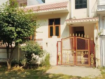 2 BHK Independent House in Gamma II for rent Greater Noida. The reference number is 15615211