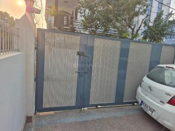 Rishikesh CHS, Abrol House, Andheri-Dahisar, Mumbai Suburban District, Maharashtra