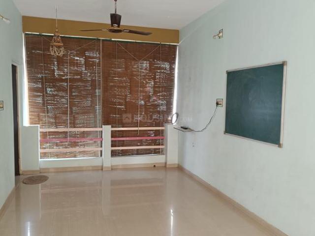 2 BHK Independent House in Ghodasar for rent Ahmedabad. The reference number is 17442042